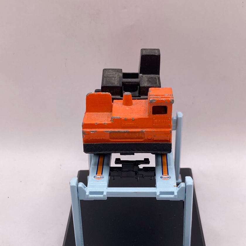 Matchbox Mobile Crane-7