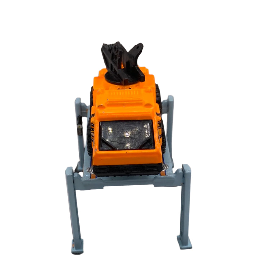 Hot Wheels Crane-1