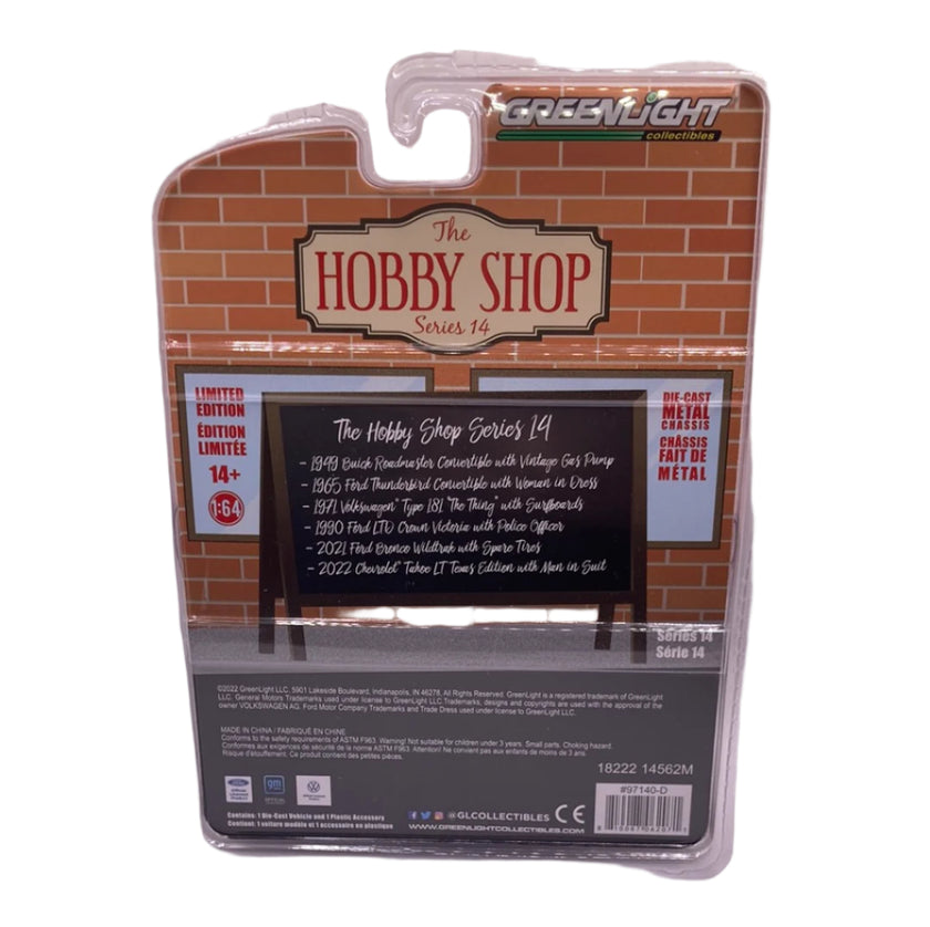 Greenlight 1990 Ford LTD Crown Victoria With Police Officer Diecast