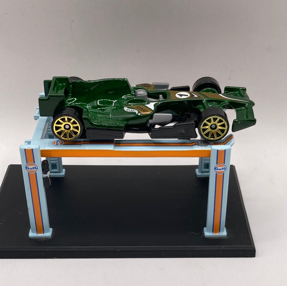 Hot Wheels F1 Racer-1