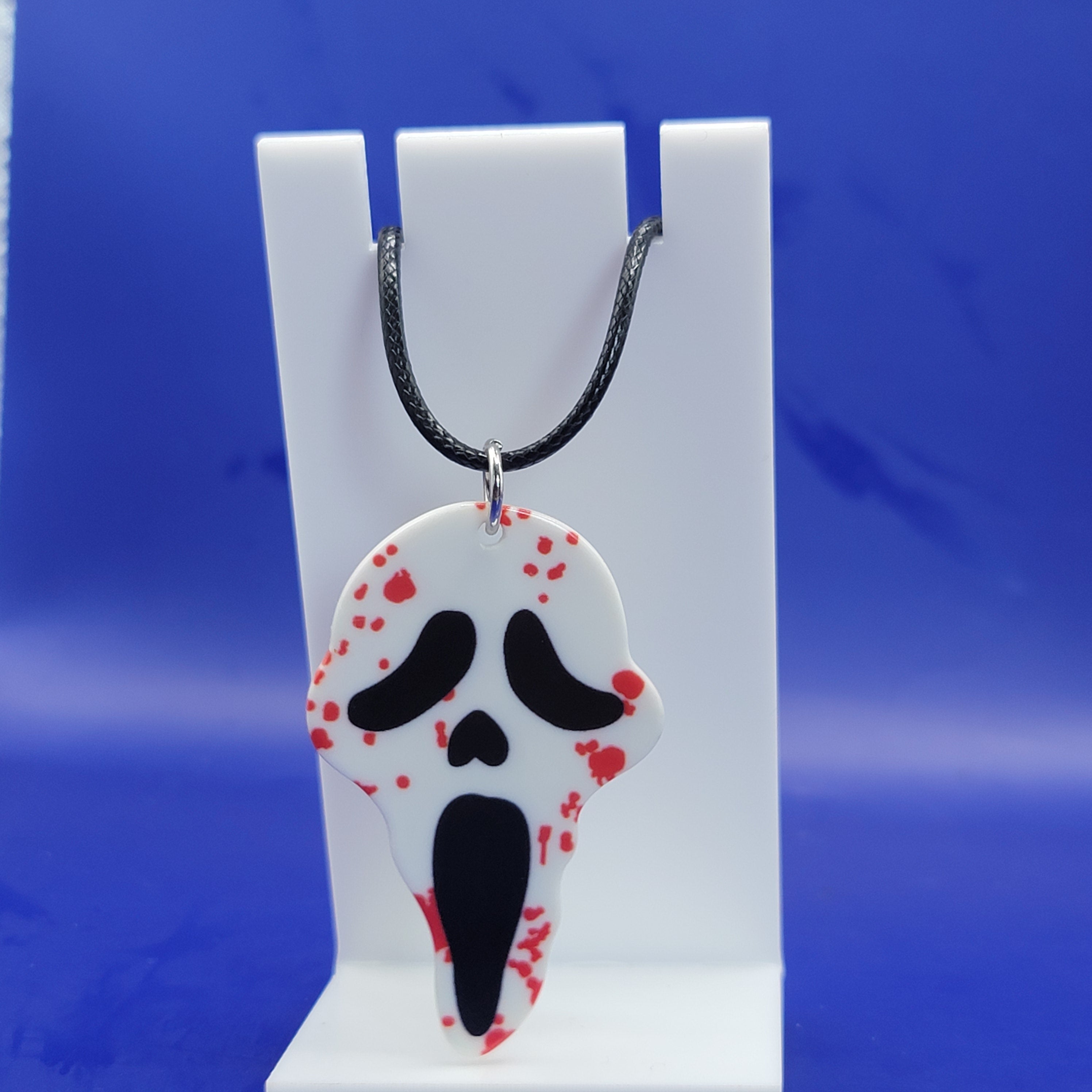 Scream necklace