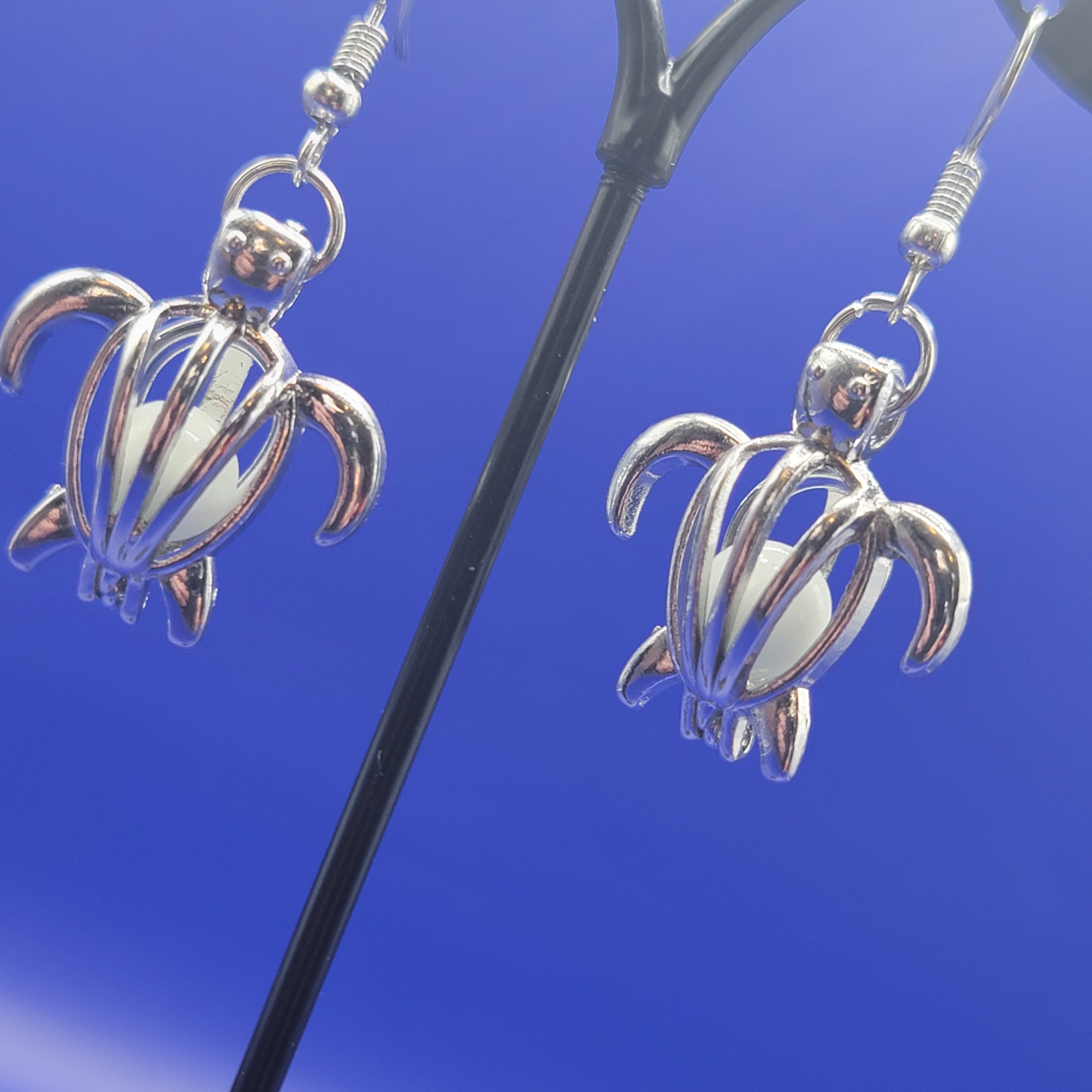 Sea turtle charm earings
